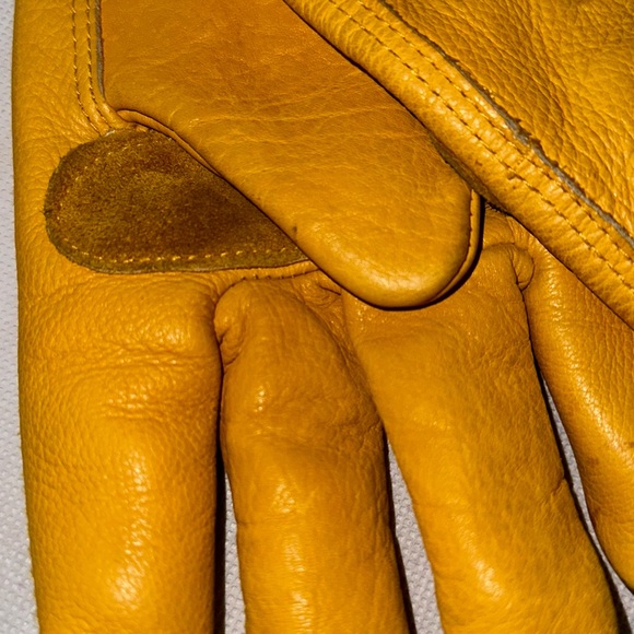 Men's Mustard Leather Gloves - Picture 3 of 7